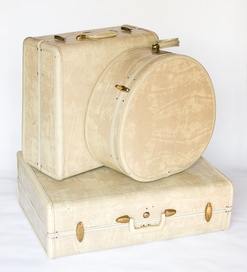 Samsonite Cream Suitcase Trio $50