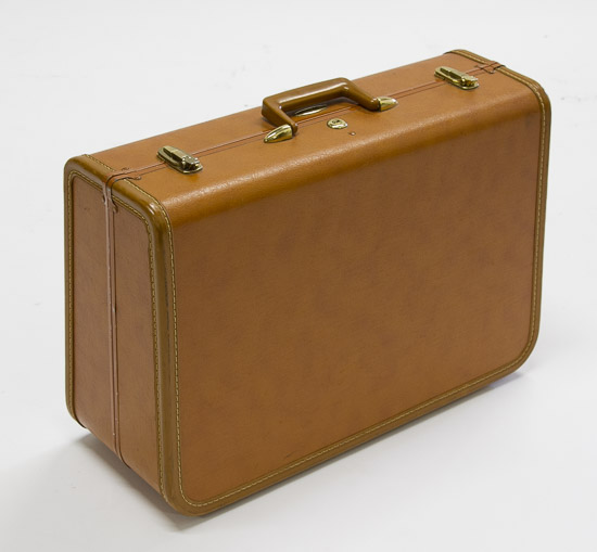 Taperlite Suitcase 15x21 $20