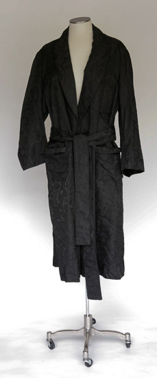 Black Brocaid Robe with Tie $10