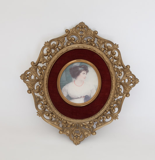 Victorian Velvet Matted Portrait $8