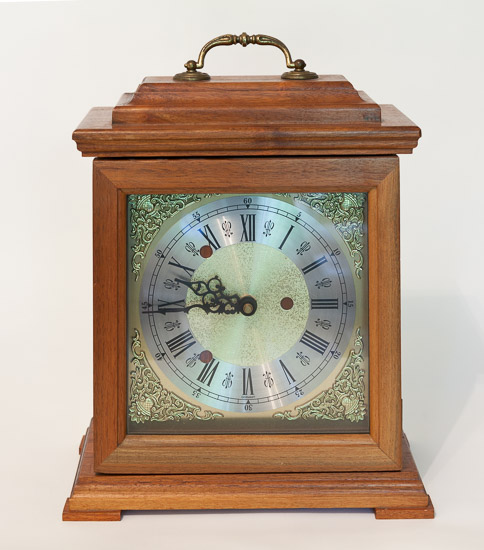 10.5x13.5 Square-Faced Mantle Clock $15